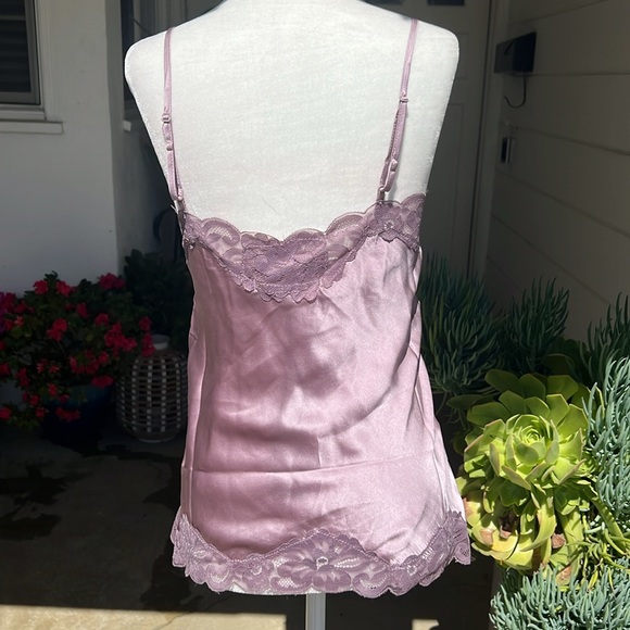 Falcon & Bloom Silk Top - Picture 6 of 11